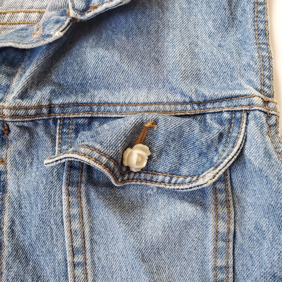 Lei Denim Vest - Picture 3 of 4